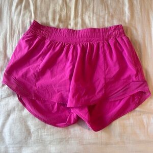 lululemon sonic pink hotty hot shorts